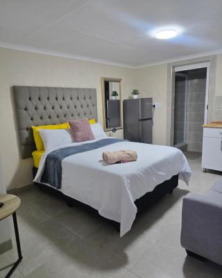 Peshline Guest House Unit 0