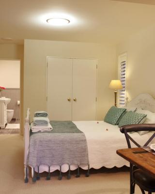 Private studio on Judi's Vineyard