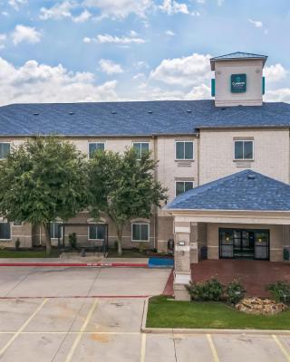 Clarion Inn & Suites Weatherford South