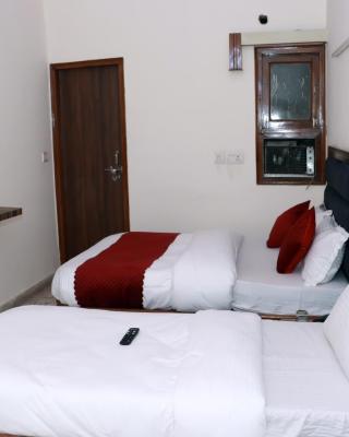 Hotel Gush At New Delhi Railway Station