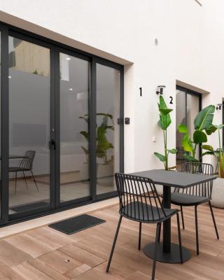 Villa 41 - Private Studios Faro Airport, Beach and City Center