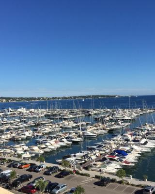 Amazing View Port Golfe-Juan and Garage