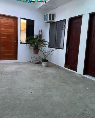 GJES Lodge AND GUESTHOUSE