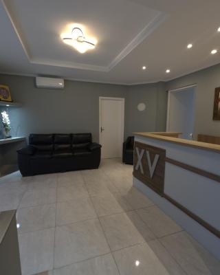 Hotel XV