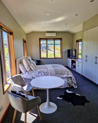 Studio Nestled in Ridgecrest