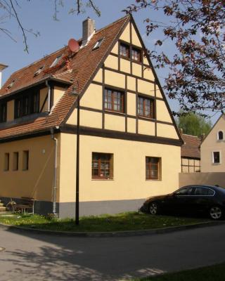 Hotel Pension zu Dresden Altpieschen