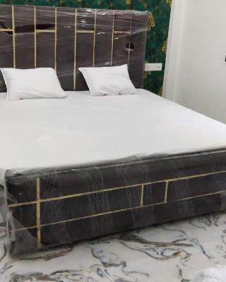 Gayatri Grand Paying Guest House