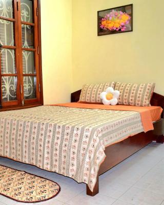LushStay Hanoi Train Street - Private