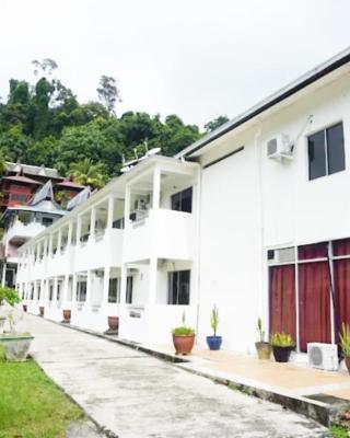 Analisa Beach Resort