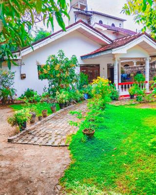 Mirissa White House
