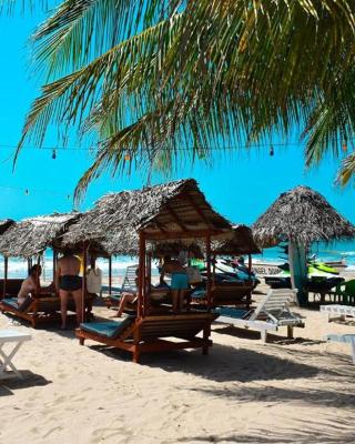 Golden Beach Hotel & Restaurant