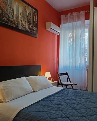 Adriatic Room 50 m dalla stazione Ferroviaria di Ciampino e dalla navetta aeroportuale