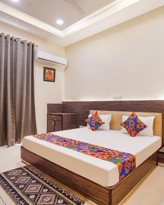 FabHotel Rivlet Premium - Nr Jama Masjid and Red Fort