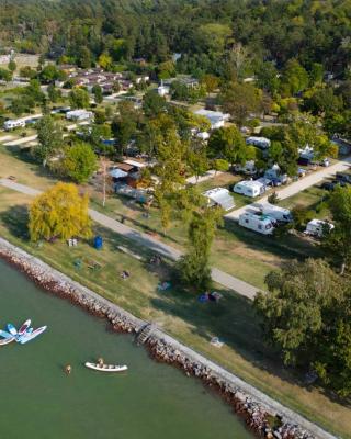 Aranypart Camping & Apartments