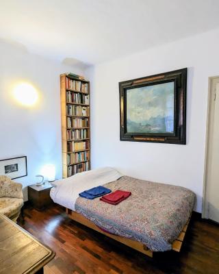 Stanza privata con bagno nel centro di Milano