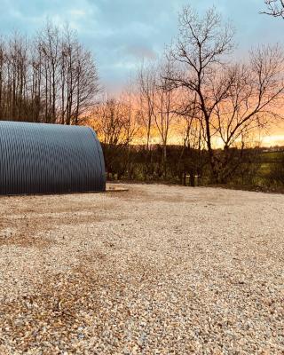 Executive Pod and Jacuzzi