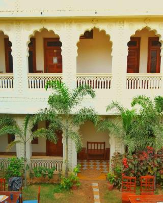 Banana Hostel Pushkar