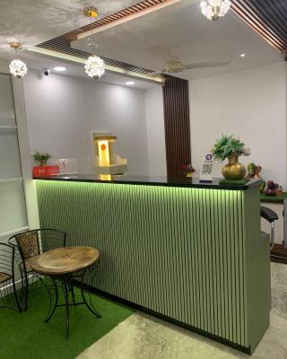 Silver Key Suites