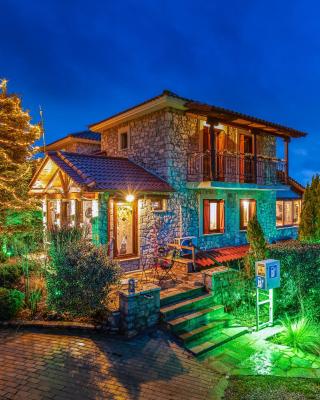 Arachova Mountain Villa