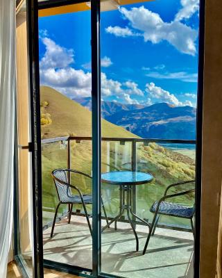 New Gudauri, Sunny Studio, Four seasons, F3