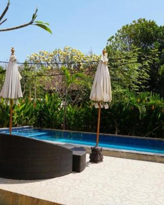 Karang Buncing Villas