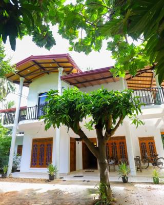 Lake Lower Hotel & Yala Safari