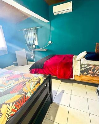 Chambre privée 1 - Case créole Le Mistral,chez Kévin