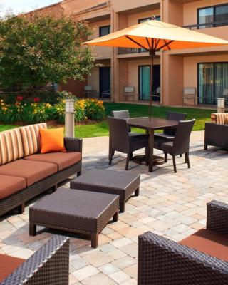 Courtyard by Marriott Rockford