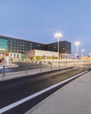 Courtyard by Marriott Warsaw Airport