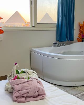 SunRise Jacuzzi & Pyramids view