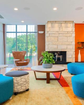 Fairfield Inn & Suites by Marriott Decatur at Decatur Conference Center