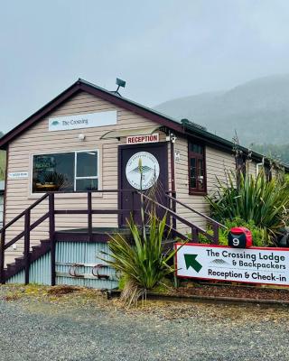 The Crossing Lodge & Backpackers