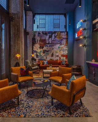 Moxy Phoenix Downtown