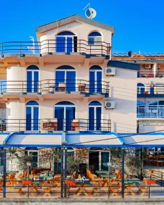 El Mar Hotel