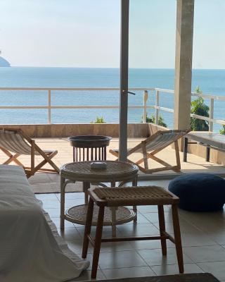 Baan Jai Dee Beach Front Hotel