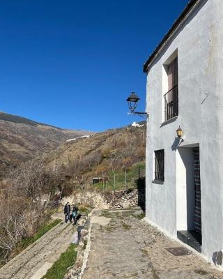 Acogedora casa en Pampaneira