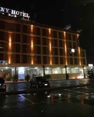 Benny Hotel