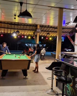 99Hostel&Bar Koh Chang