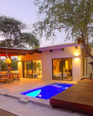 The Suite Luxury Safari Villa, Close to KNP, Starbed, Giraffe-Feeding-Tower, Bush-Bath