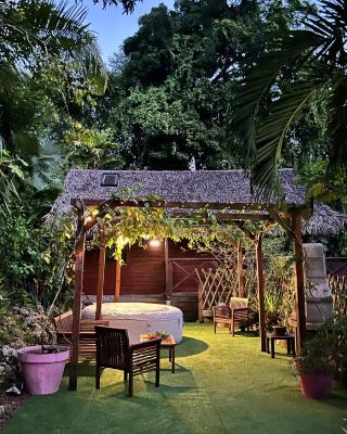 Le Jasmin de nuit Chalet , SPA Privatif