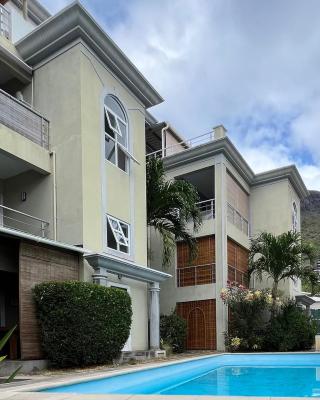 West Riviera - Centrally located apartment close to the beach with breakfast