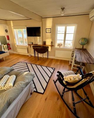 Remarkable Harbour View Cabin.