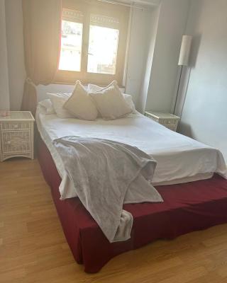Double Room in Shared Apartment - Private Space in Denia Centre