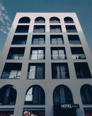 Bounty Hotel