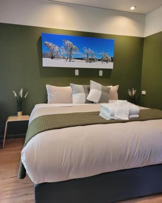 The Bright Motor Inn