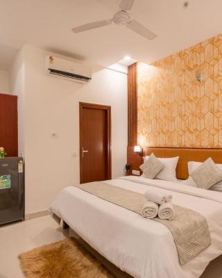 The Lodgers Hotel Near Medanta Hospital Sector 38
