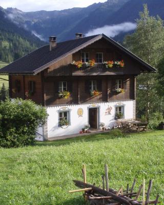 Bauernhof im Wiesengrund