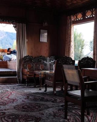 OMAR KHAYYAM HOUSEBOAT RETREAT and FAVELA HEADROOMS
