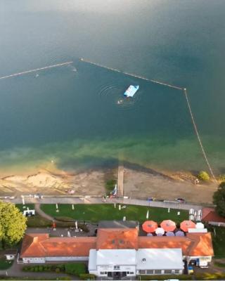 Strandhaus Edersee Nr 12 - Kaminzimmer, Seeblick, Badestrand, Seeterrasse