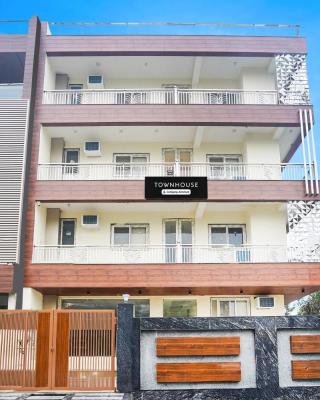 Townhouse Sector 121 Noida